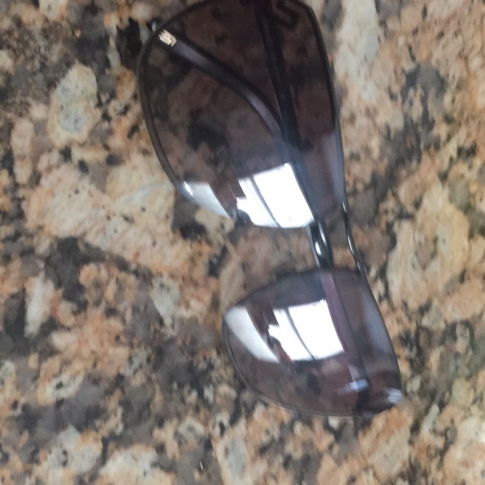 Shades - Picture 4 of 4